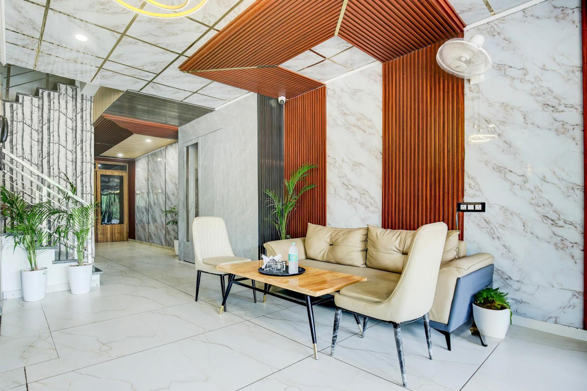 Hotel O Platinum Zirakpur Dış mekan fotoğraf