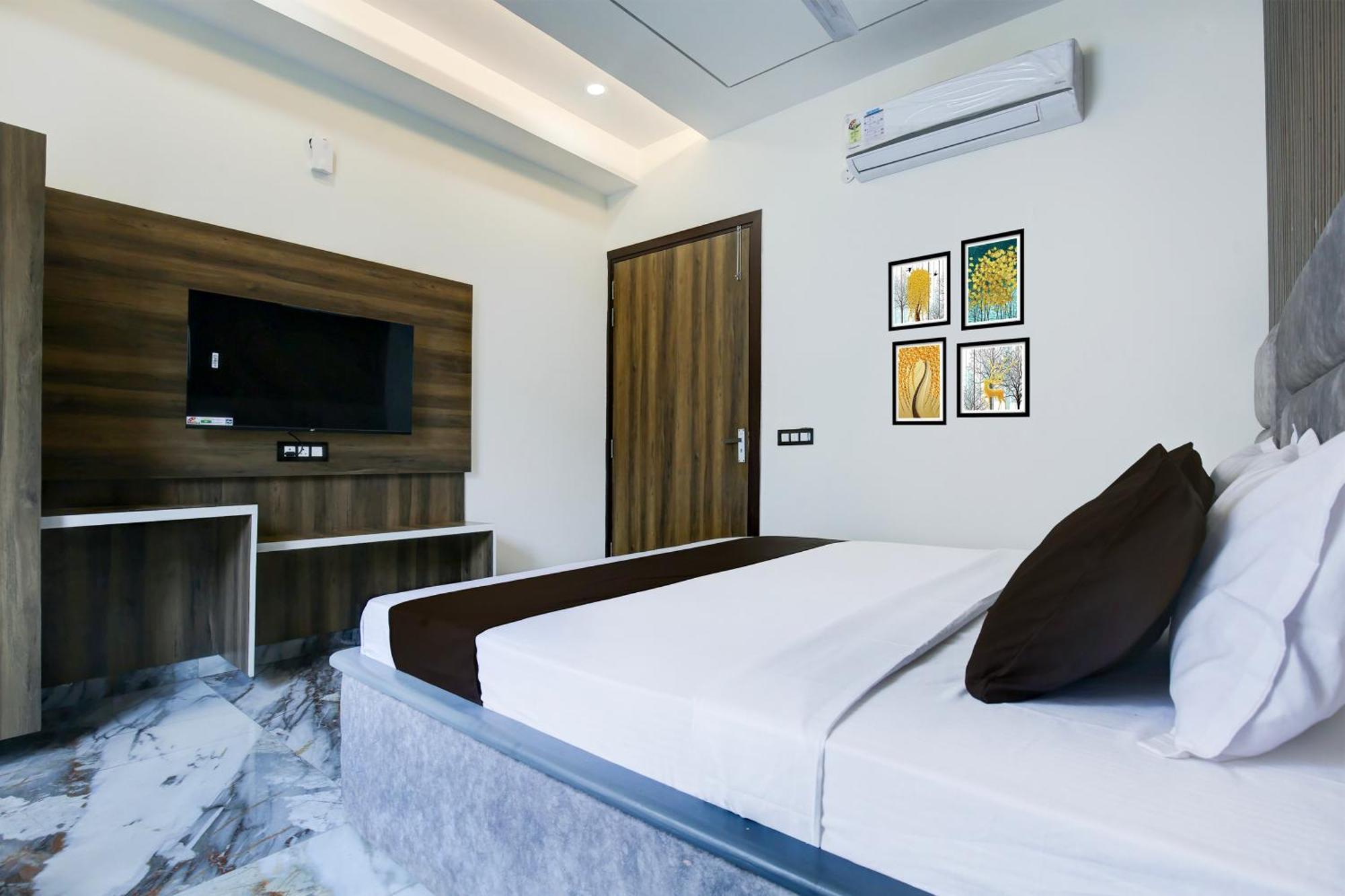 Hotel O Platinum Zirakpur Dış mekan fotoğraf