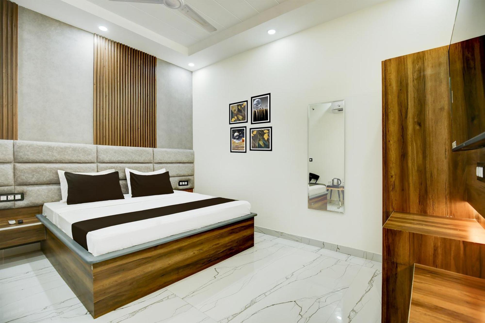 Hotel O Platinum Zirakpur Dış mekan fotoğraf