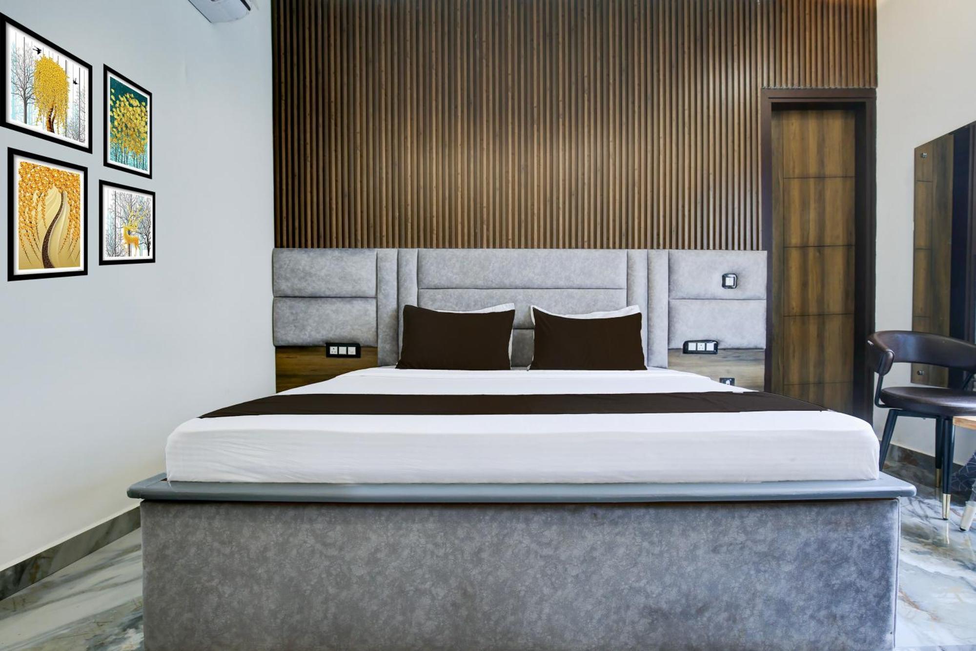 Hotel O Platinum Zirakpur Dış mekan fotoğraf