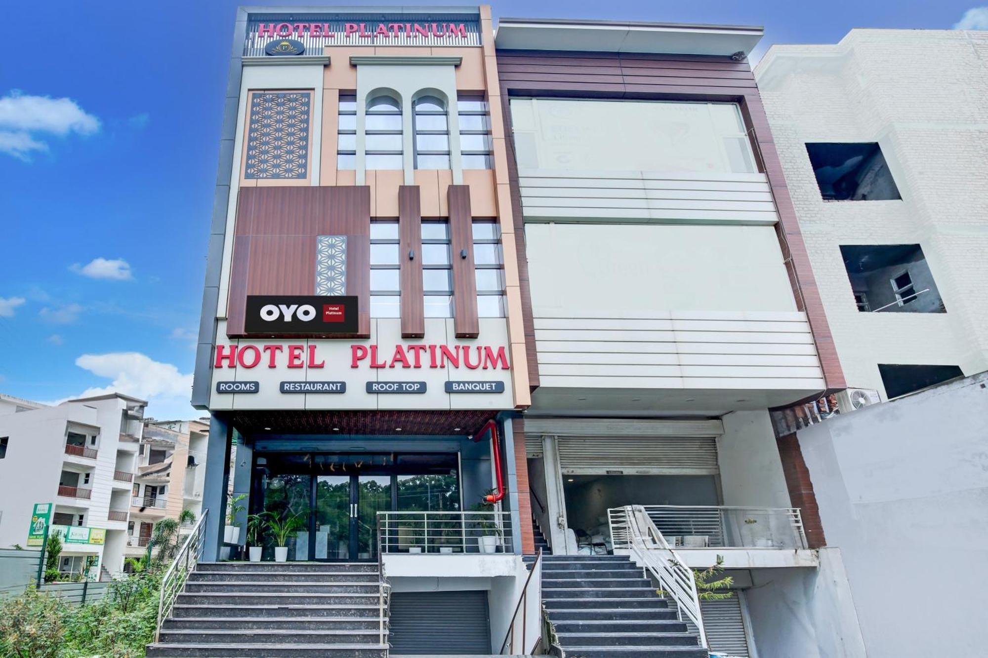 Hotel O Platinum Zirakpur Dış mekan fotoğraf